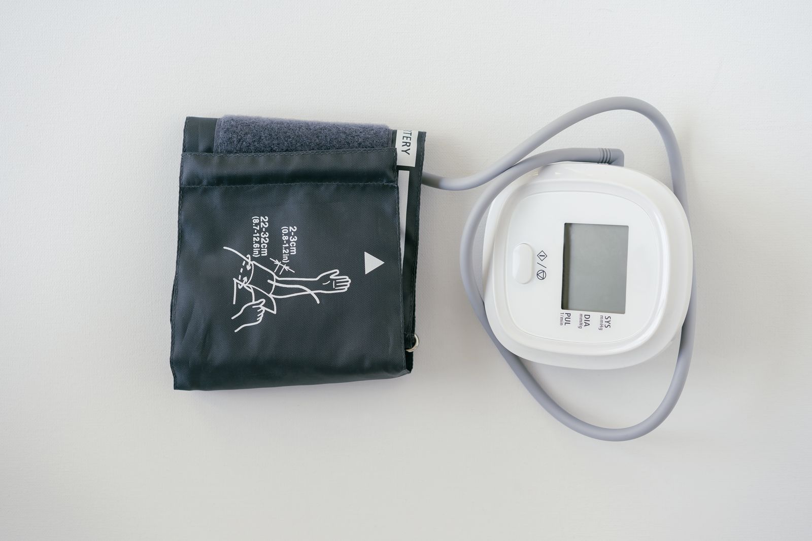 A digital blood pressure monitor and cuff